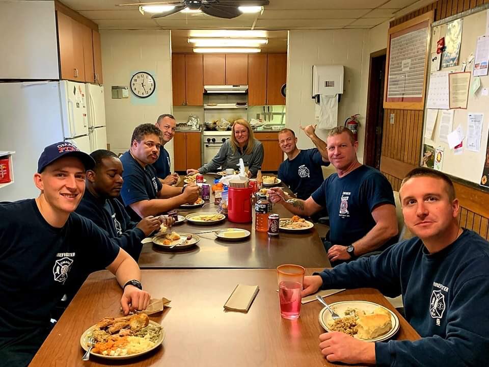 OFDFFWendt's tweet photo. Earlier today @MaryKRosenthal from the #FirstRespondersFoundation stopped in for a #Thanksgiving meal with the crews from #OFD Station 61!

@FRFOmaha 
#OmahaFireDepartment 
#HappyThanksgiving https://t.co/IJUOghjGDS