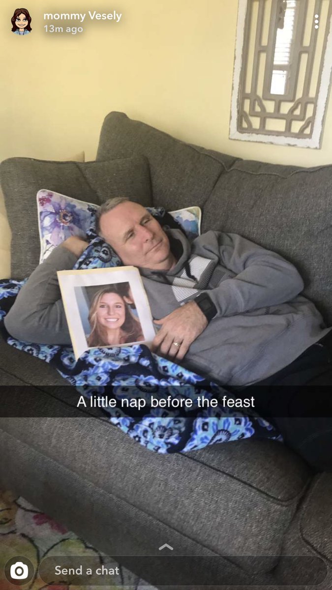 bdvesely's tweet photo. This year was my first thanksgiving away from home. My parents and I are super close so they carried around a picture of me so it was like I was there 🥰❤️ #blessed https://t.co/CewOnBdxFN