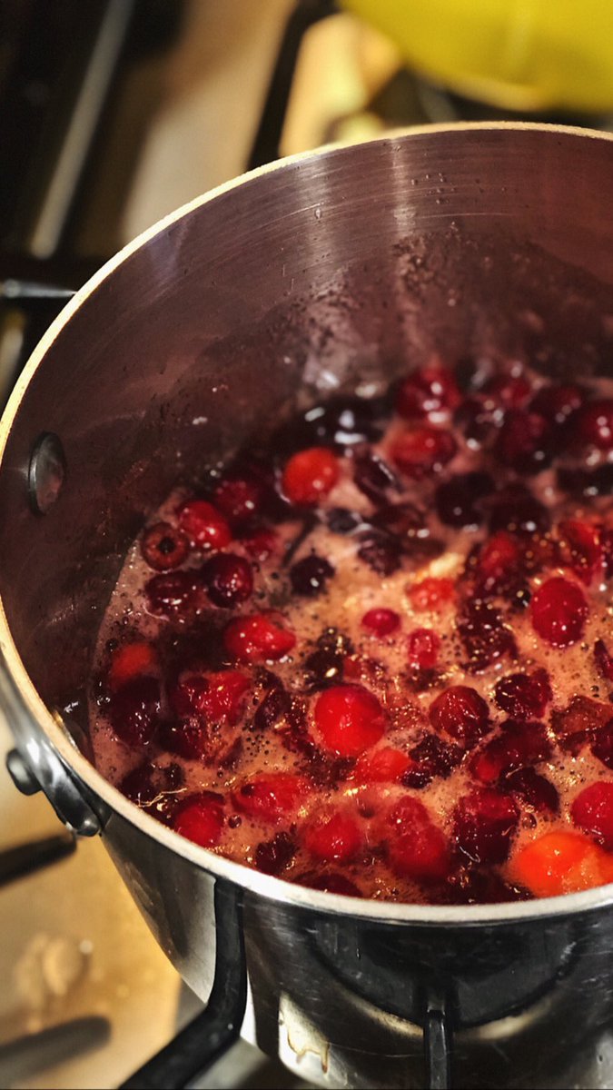 katzyna's tweet photo. Cranberries and pecans (North American origins), celery and beets (Ancient Egypt, Mediterranean region, Middle East). #gratitude #FarmToCity #harvest #feast https://t.co/8SCWuCeyUL