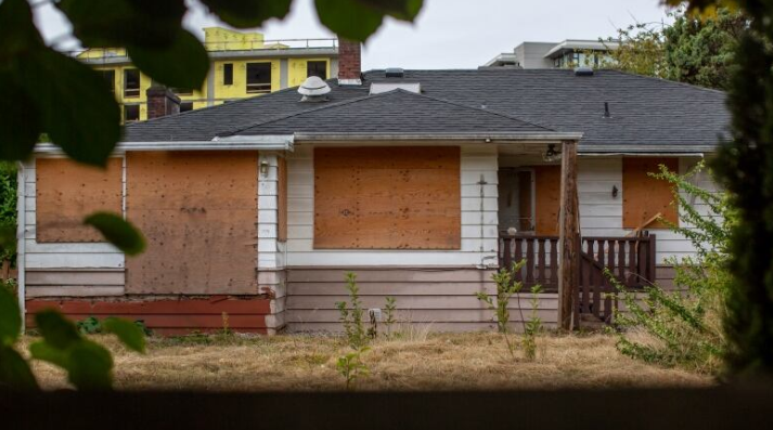 norachabib's tweet photo. Vancouver augmente sa #taxe municipale sur les #logementsVacants de 25%. Cette taxe actuellement fixée à 1% passera à 1,25% en 2020. #icicb #immobilier https://t.co/uvyJblUwcr