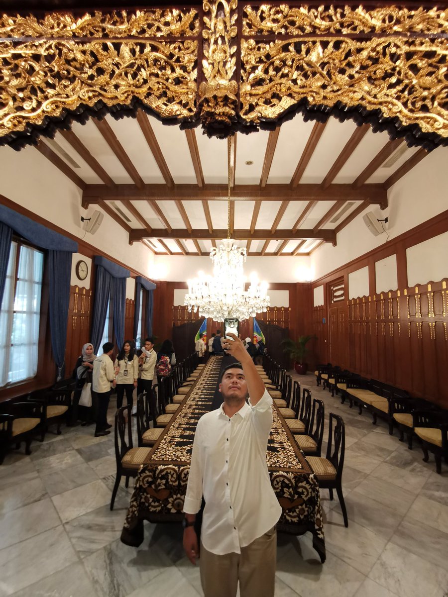 Anak buah pak Jokowi nih setelannya 😁 #IndonesiaUntukDunia