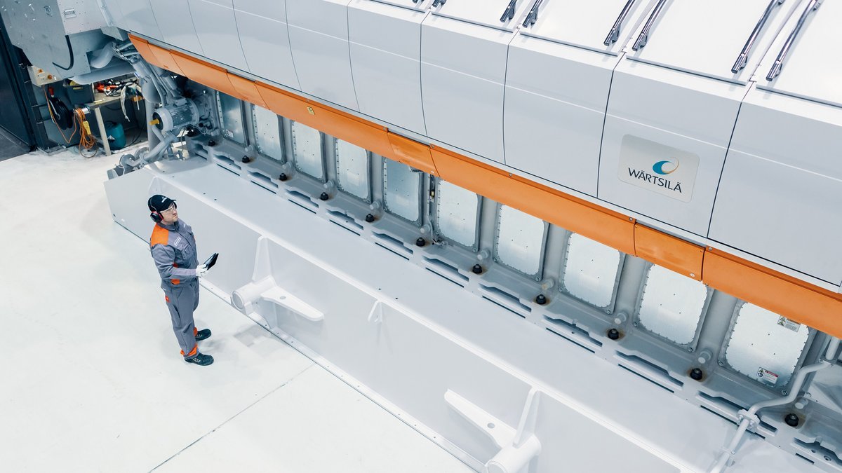 wartsilacorp's tweet photo. @Seatrade The Wärtsilä 31SG is the first of a new generation of pure gas medium speed #engines, designed to set a new benchmark in #efficiency & emissions. Join our #GasBassador Alex Huang at #Marintec #China (Stand N2C5A) to find out how. #WartsilaKnowsGas https://t.co/s2ZDXXfBPu https://t.co/iWQjryR2Ew