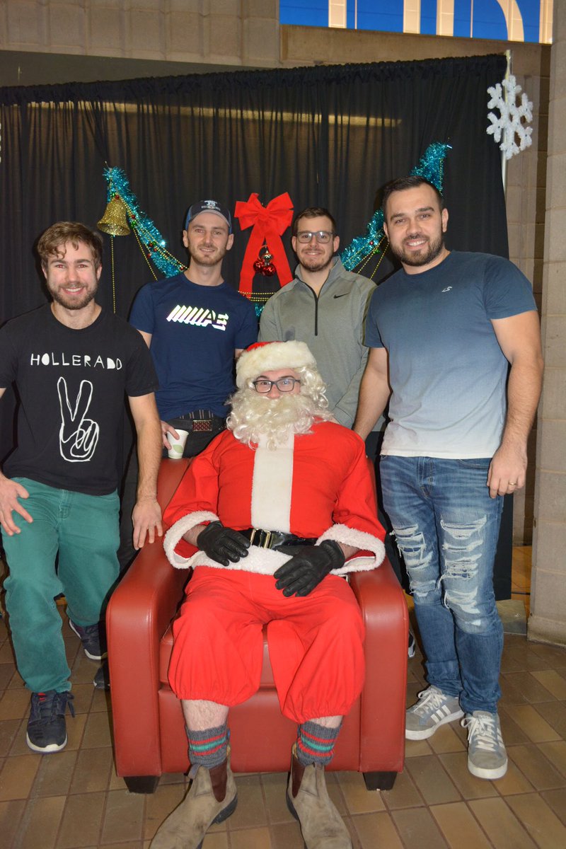 RelayLu's tweet image. Santa has headed back to the North Pole and he had a great time at Festivus on Wednesday. Thank you to everyone who supported RFL during this event, it sure was a Jolly Good Time. #lakehead #thunderbay #festivus  #relayforlife #youthrelay @mylakehead @lakeheadsuccess