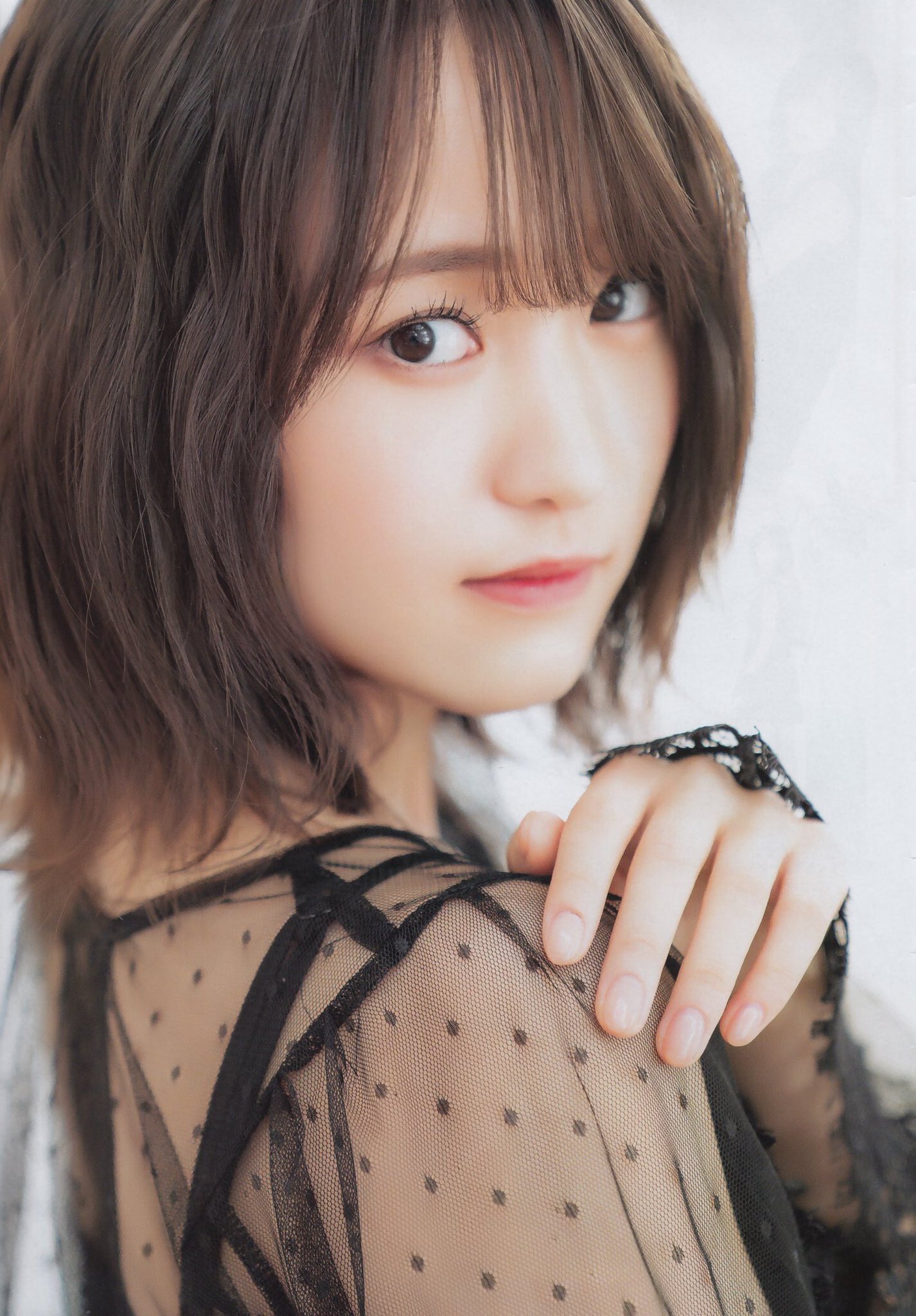 そばかすちゃん 欅坂46 菅井友香ちゃんの愛用コスメ スキンケア 香水 ハンドクリーム ツヤ肌 髪色に近い眉マスカラで平行眉 まつげはしっかり上げる 長さ重視 アイラインは細めにタレ目に見えるように引く 三角ゾーンにピンクシャドウ