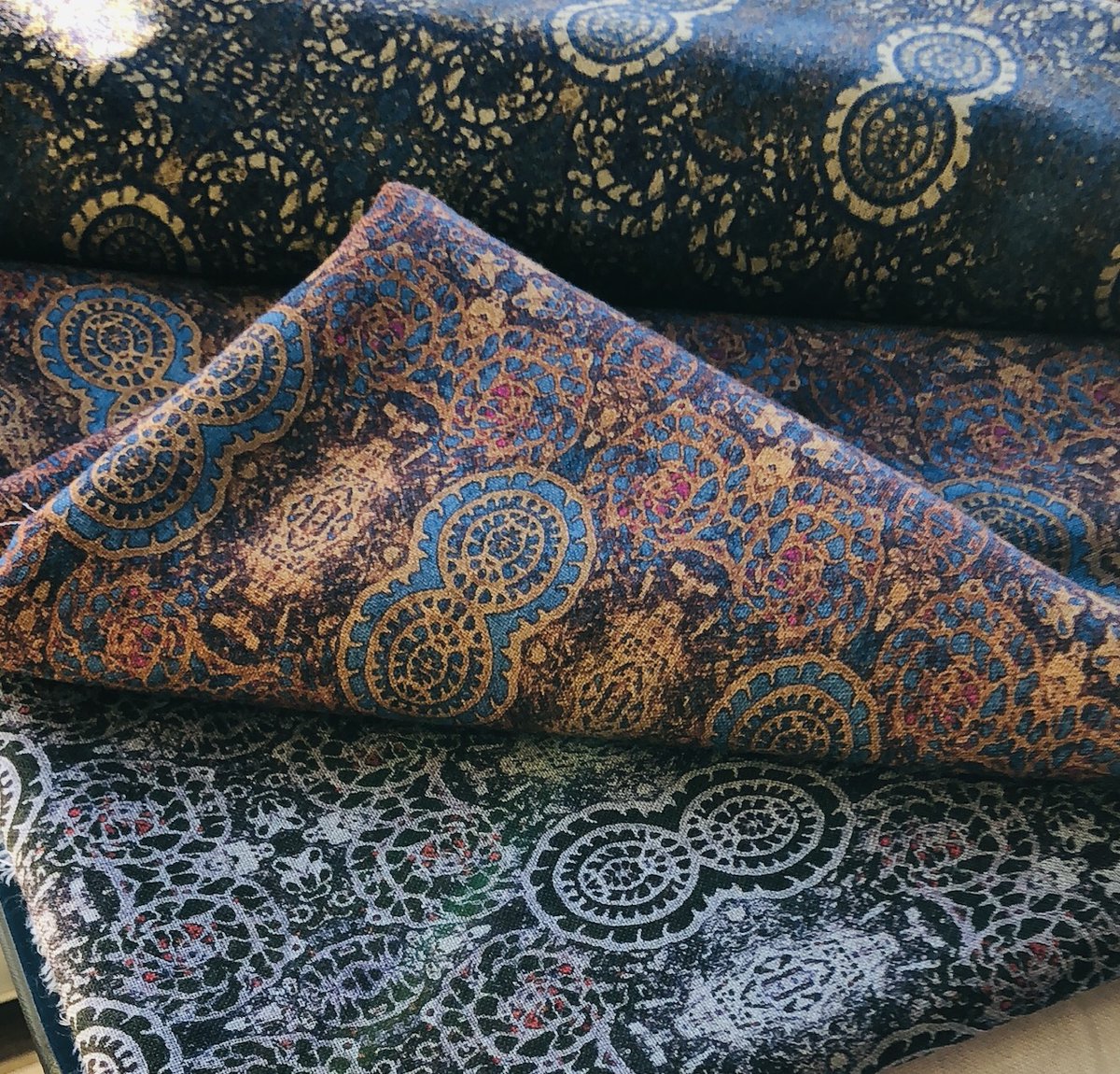 RockStoneSilk's tweet photo. The Intraben design traces its origins to the foraminifera of eastern Europe, dating back to the Carboniferous period around 310 million years ago. For those who wish to provoke conversation and add individuality to their look. #RockStoneSilk #Intraben https://t.co/ujzhwy8mbQ