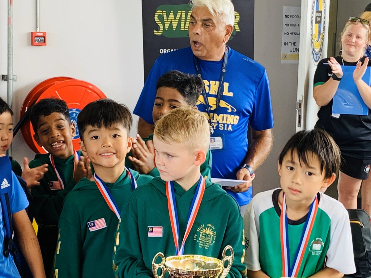 KLASS_JBSport's tweet photo. 🏊‍♀️AIMS Swim Meet 🏊‍♂️ 
A fab day was had by our Torpedoes today with some excellent swimming on show and fantastic PBs! Well done to all of our swimmers that took part! #klasstorpedoes #klasssport https://t.co/3Q2ZDSQ2Nw