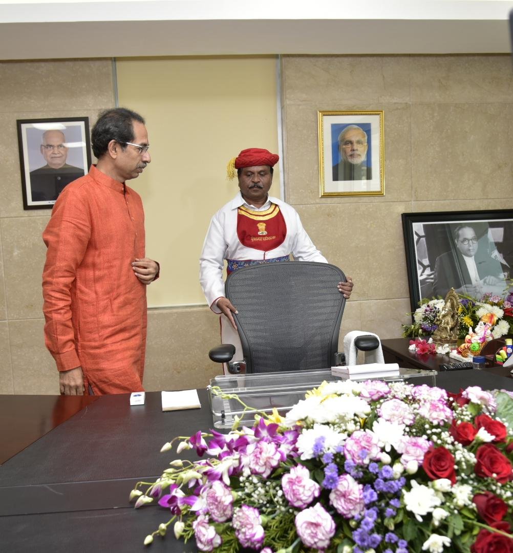 mgmohitgrover's tweet image. यहां भी मोदी जी हैं...

#UddhavThackeray #MahaCM