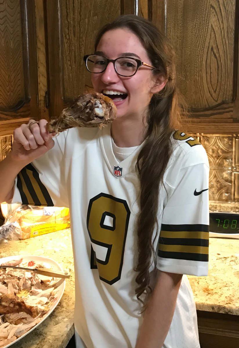 iamavab's tweet photo. Happy SAINTSgiving⚜️ #camatefalconfordinner #WhoDat #manship2011 https://t.co/Fz2jYAed0b