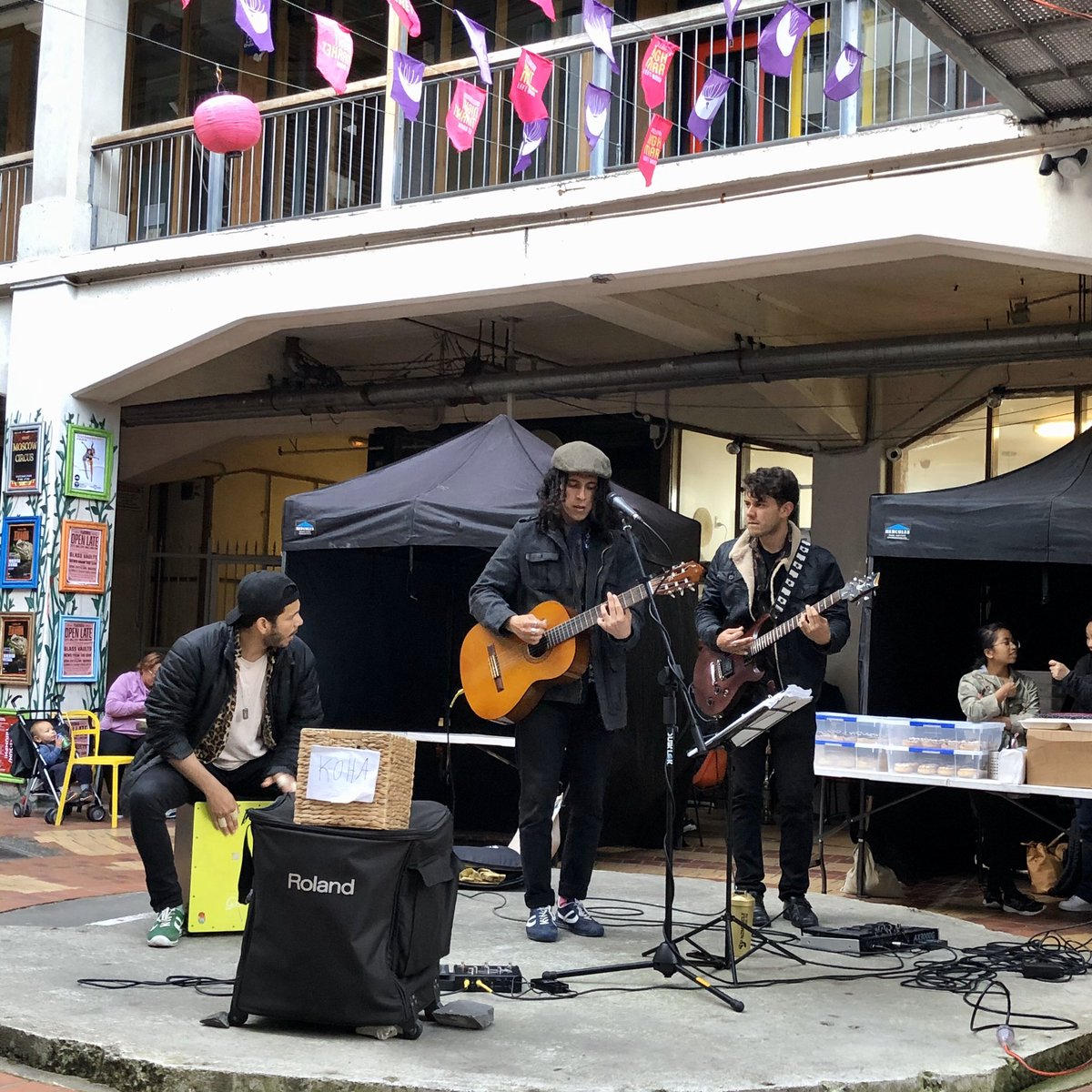 walkshorts's tweet image. Loving these guys at the Cuba St Left Bank Night Market on a balmy Friday night in @Wellington_NZ.