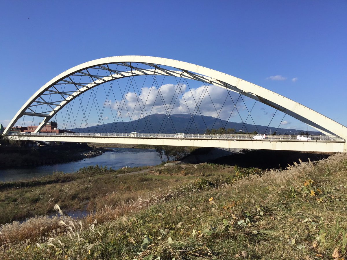 KimuraFoundry's tweet image. 今日で卒業されるTwitterの担当者の方々に富士山の写真を贈りたかったのですが、雲で隠れてしまっている…

皆様の未来がステキなことで溢れていますように☆
お疲れ様でした！！

@FirstConnect_Co @RanQLeadDriver @Goodjob_JP