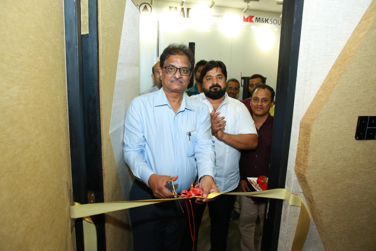 synqindia's tweet photo. Congratulations and best wishes to "The audio world" on the occasion of opening of the exclusive #synqindia show room in Cochin. https://t.co/i1uCWp0CuH