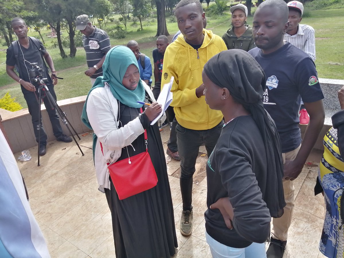 esrc_hakijamii's tweet photo. We are gathered at Freedom Corner in solidarity with the Jevanjee and Old Bachelors Quarters Estate as they demand for better terms or relocation and re-entry during the upgrading of the Estate.
#JevanjeeNotForSale https://t.co/LecAWIHRVj