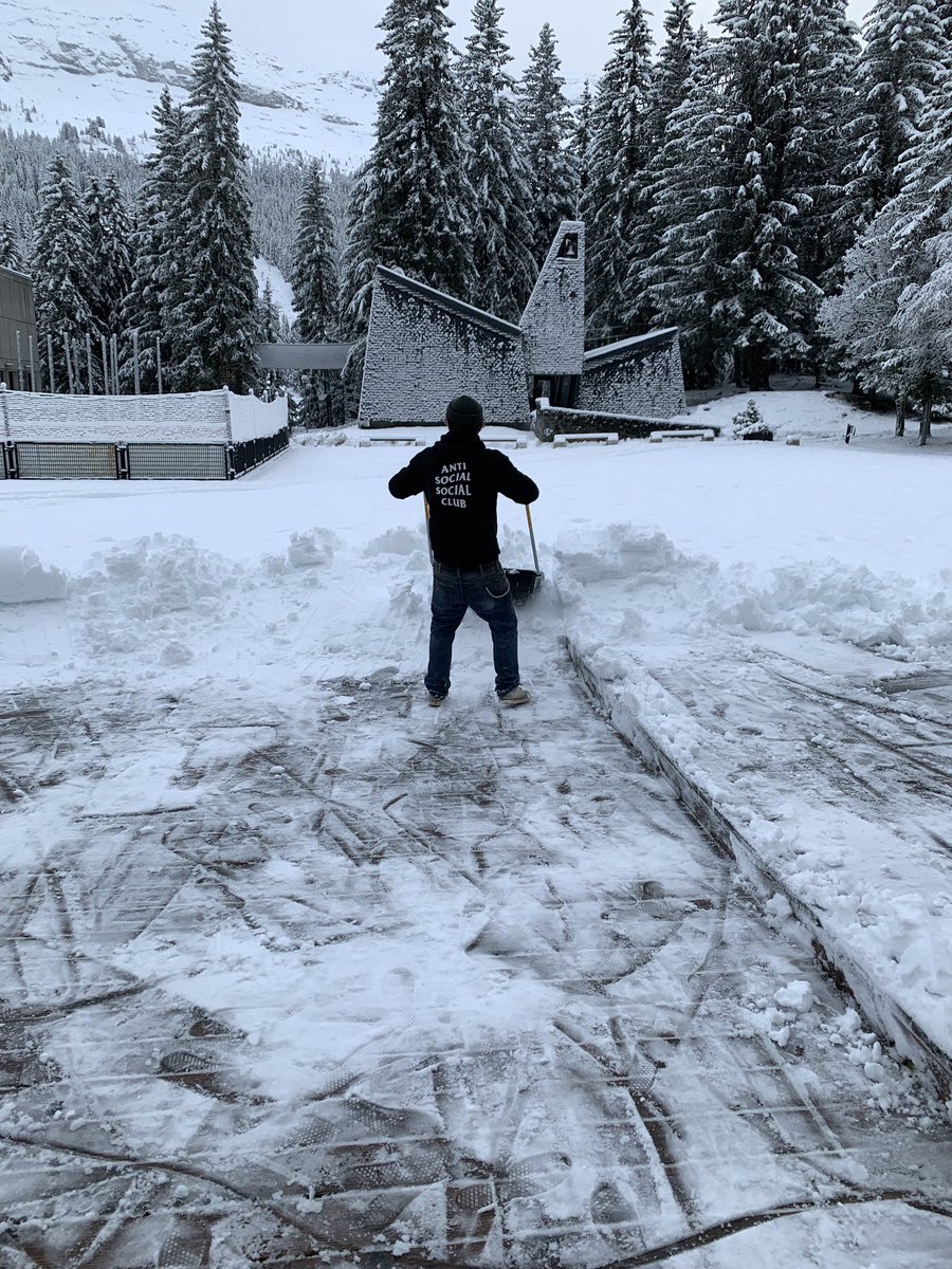 FLAINESki's tweet image. #FLAINE en live 👍🏻😉 une bonne trentaine de tombée ce matin , un peu plus de 40 ❄️ à 2000 ... ça se précise .. ça se précise ...  #flaine #preparationhiver2020 #winterishere    30cm of freshsnow this Morning 👍🏻😉🌧❄️☃️ more news and photos this we #cacestflaine #ski #powpow