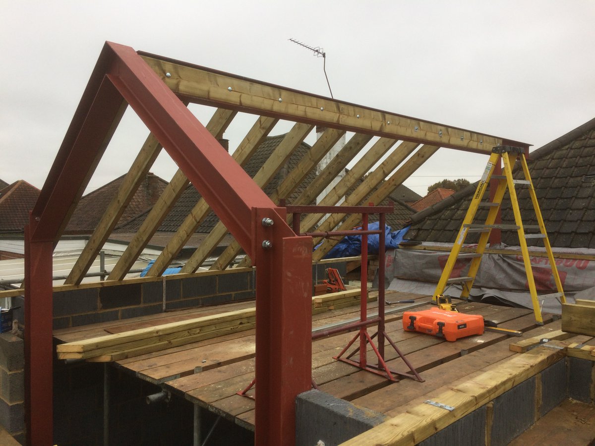 Pushing on with the roof on our bungalow extension in felixstowe. Great work guys!
#Felixstowe #Felixstowebuilder #Roof #Steelframe #Extension