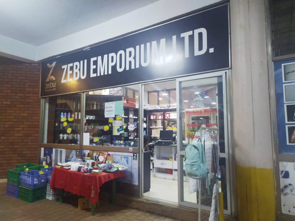 gardencitykla's tweet image. Head straight to @zebuemporiumltd for MEGA Black Friday discounts!

#uganda #visituganda #kampala #blackfriday #black #friday #ugandans #TwitterBarbecueParty #NileStoutRugby #JWHighBallTour #SkyHighFridays #ultramusicexperience #HoneyFriday #thedomeiscaribbean #CFMNovemberLove