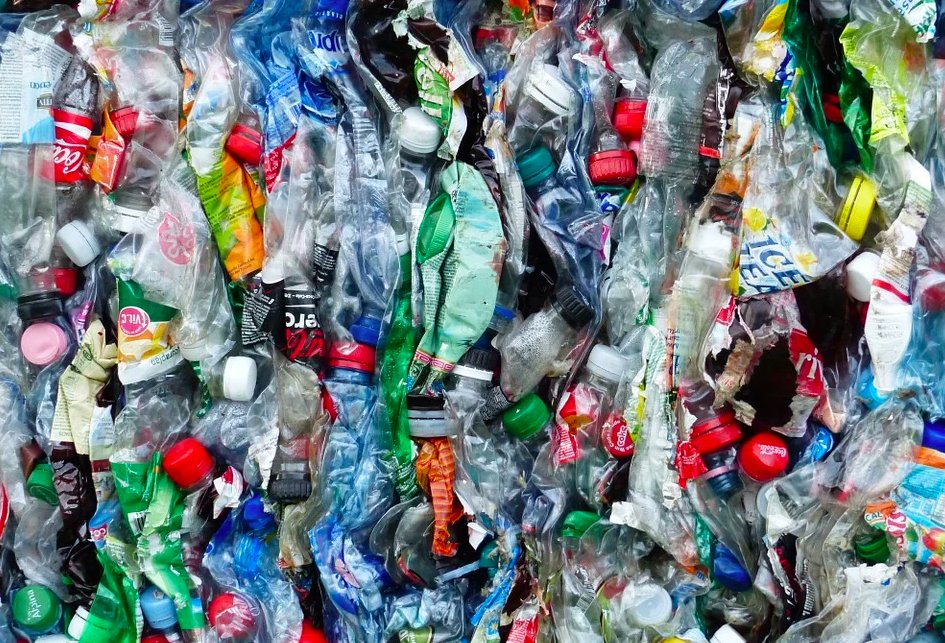 Els plàstics o les llaunes llançades poden trigar fins a mil anys a desintegrar-se 🥫

Que no arribin fins als nostres mars també és responsabilitat nostra

Per un medi ambient lliure de plàstics🙏