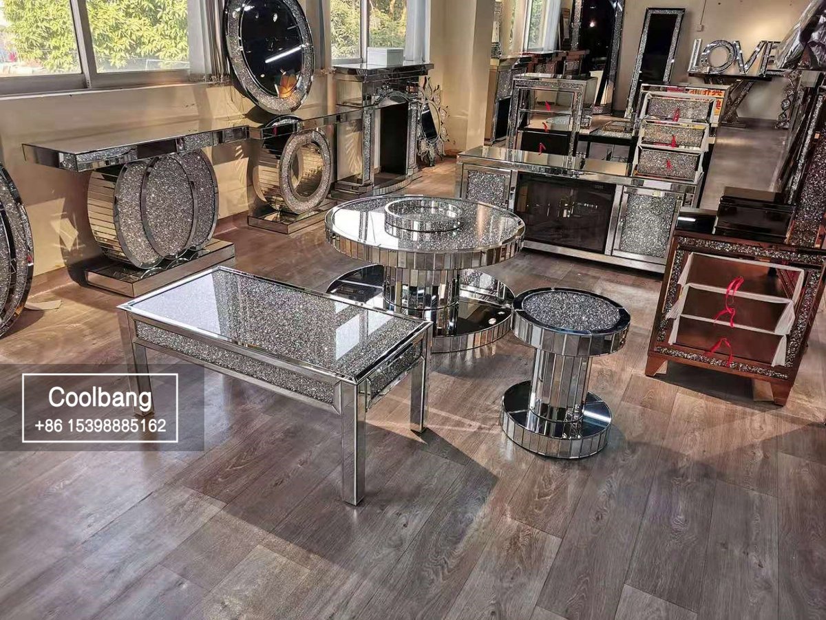 Eileen41226086's tweet image. Sparkle Diamond Coffee Table 

#sparklecoffeetable #coffeetable #mirroredcoffeetable #diamondcoffeetable #crusheddiamond #diamondfurniture #mirroredfurniture
