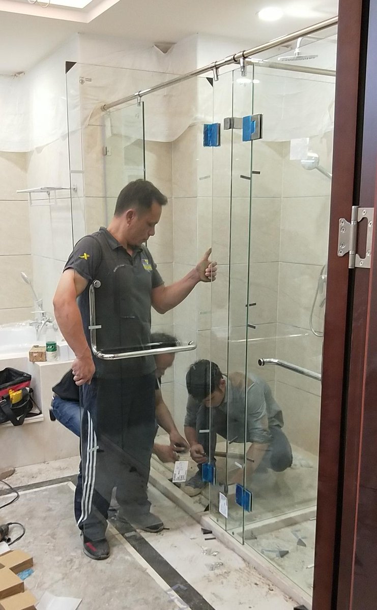 Shower room installed in the building.
We are Gudanni bathroom 😊😊
#showerroom #showerdoor #showerenclosure #foshanGudanni #showerroomfactory #showerroommanufacturer