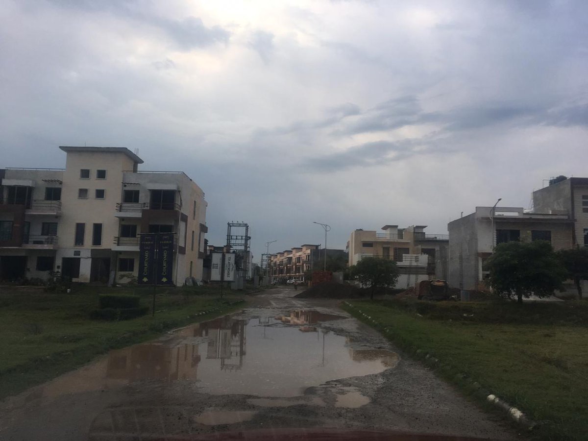 Mp2Tdi's tweet photo. Water stagnated opp house no.1324 TDI MP2 MOHALI In rainy days, no path for walking, dirty water
@Mp2Tdi @TDICityMohali @tdigroupmohali @thetribunechd @JagranNews @DainikBhaskar
#TDI #MOHALI #SECTOR110 @dcmohali https://t.co/PNKqwqhUWH