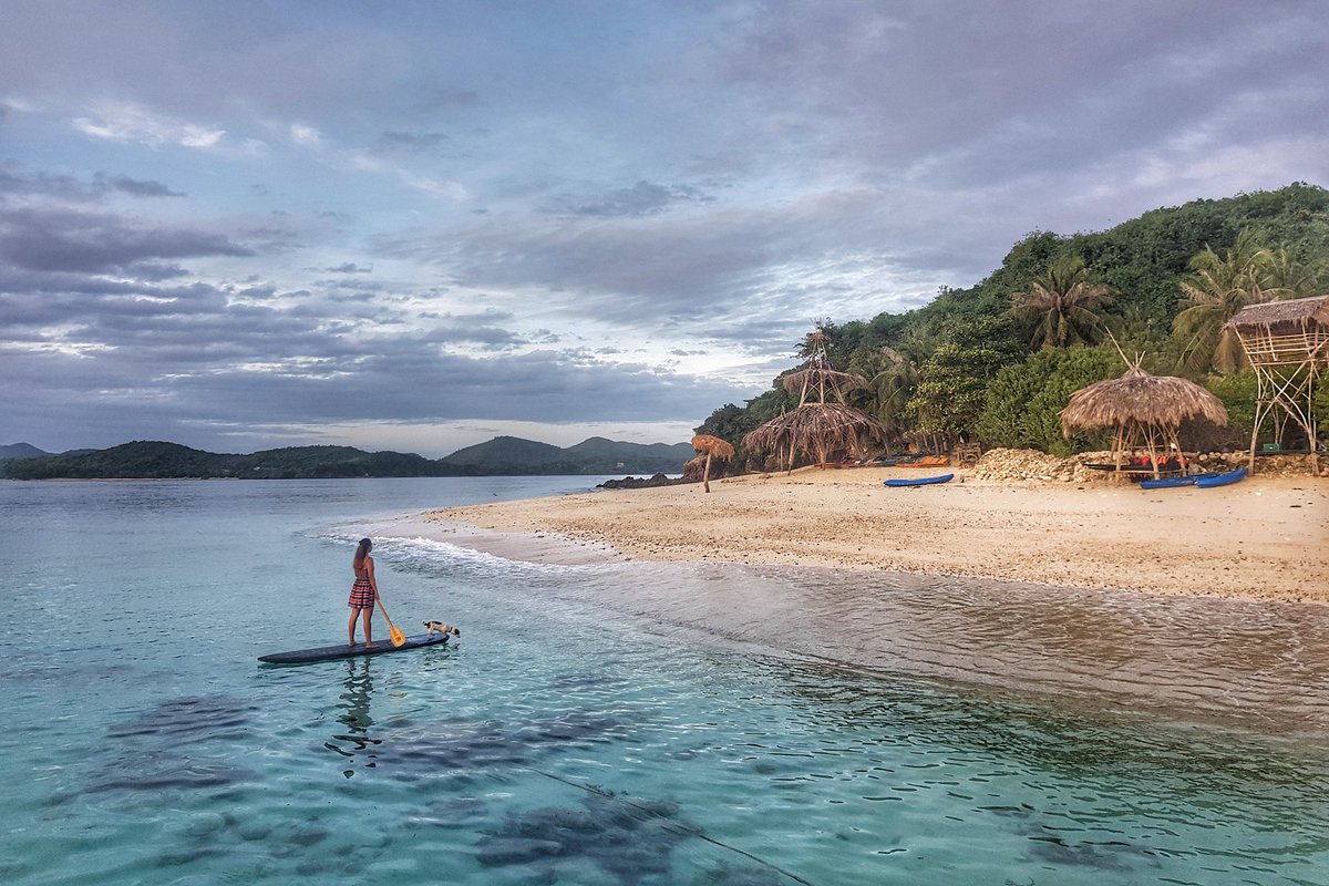 TravelWithKat's tweet photo. Just back on dry land after a wonderful island hopping adventure - snorkeling, swimming, kayaking and eating our way around the Philippines. Thank you for 3 fabulous days that I will never forget #tpbgovphl
#itsmorefuninthephilippines
#MoreFunPH
#UKFamTrip2019
@Philippines_UK https://t.co/0BHYth805a
