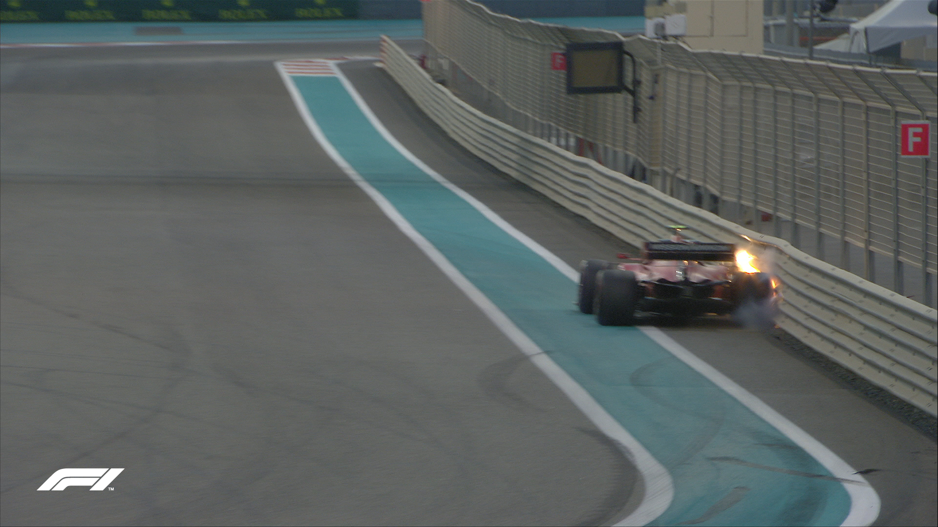 EKi0bBHWwAAaZxY?format=jpg&name=large