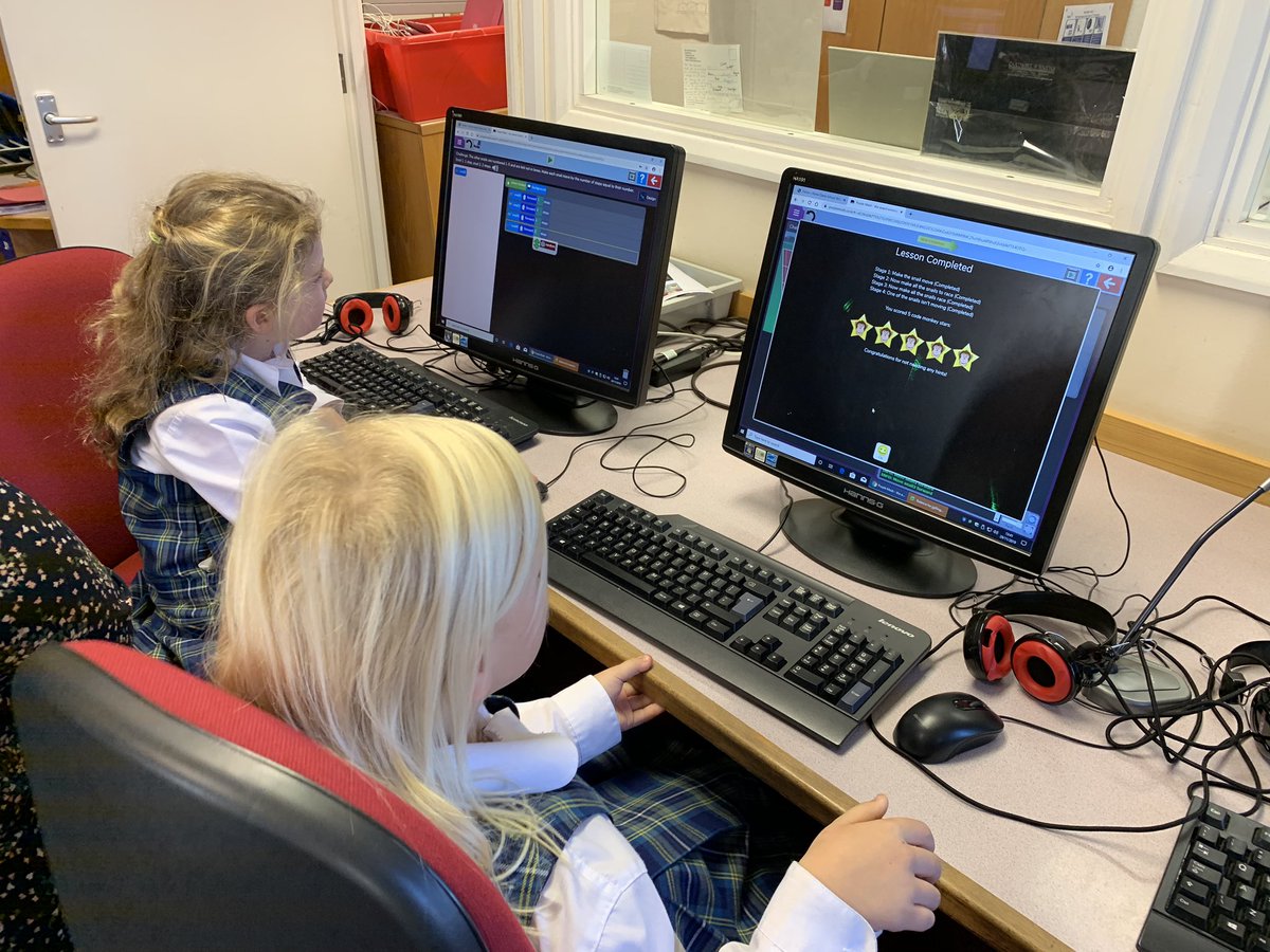 NDS_COMPUTING's tweet image. Year 1 are having great fun coding this snail race! Lots of giggling! #fridaycoding #FridayFeeling #codingisfun @purpleMash