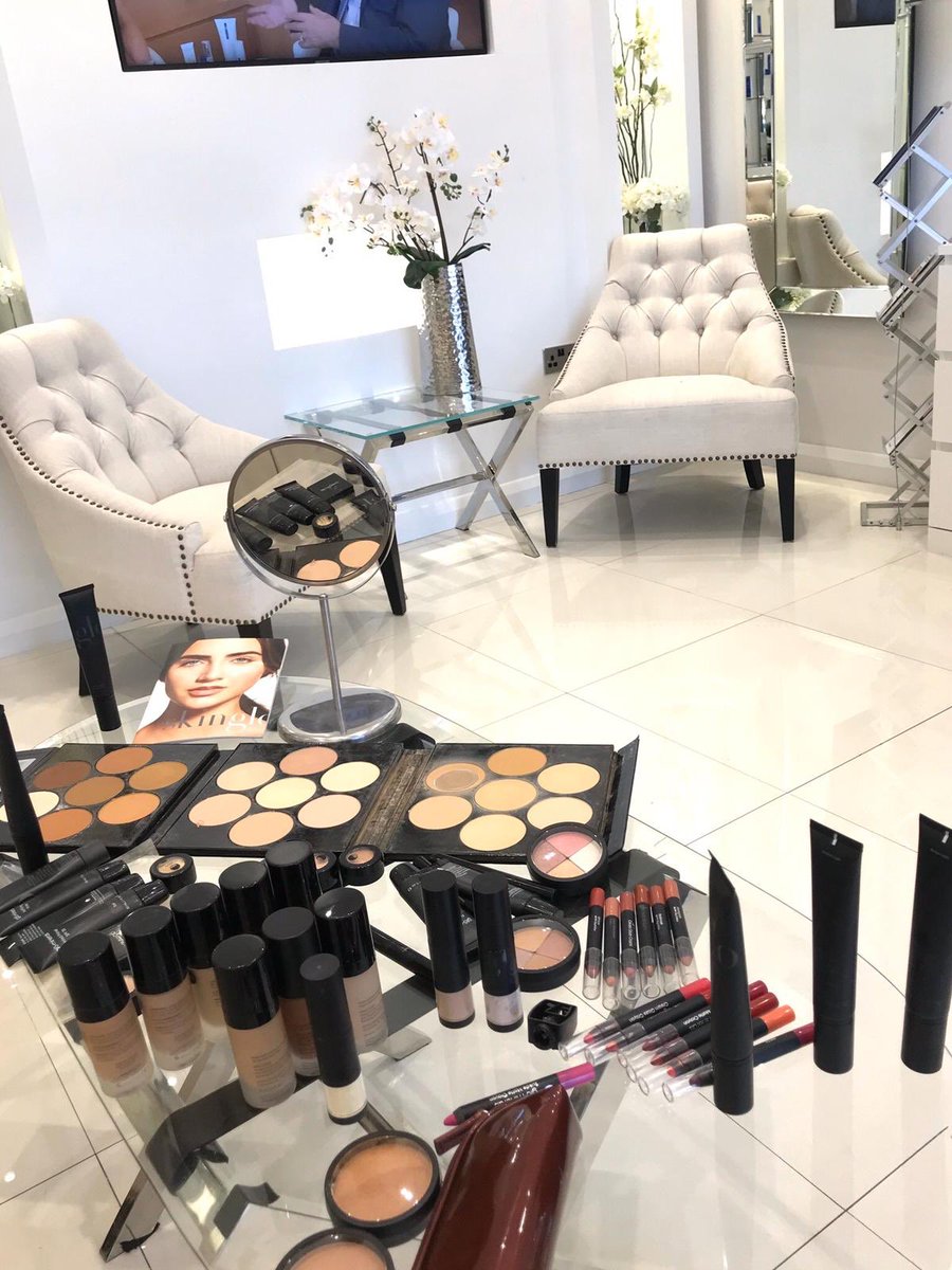 eppingclinic's tweet photo. Now stocking @GloSkinBeautyUK 

#aethetics #beauty #feelgood #beautytherapy #slimbody #fitness #healthylife #lifestyle #nonsurgical #surgical #diet #fitbody #cosmetics #cosmeticclinic #makeup #laserhairremoval #cynosure #skinclinic #laser #shaving  #pigmentation #fatreduction https://t.co/lnM7VbaXUF