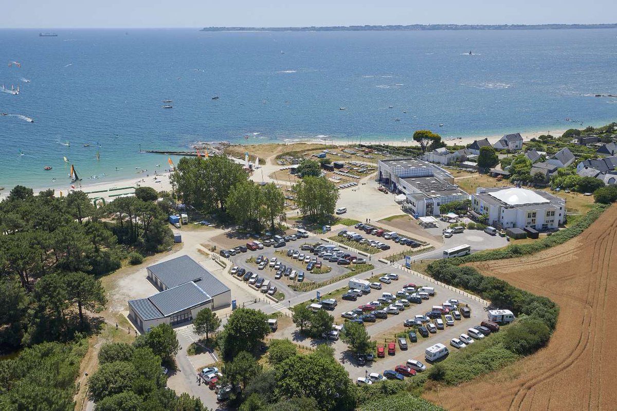 ⛵ Le centre nautique de #LarmorPlage devient KERGUELEN SPORTS OCEAN
🏊🛶🧘 Le + grand site de loisirs nautiques de Lorient Agglomération fait peau neuve :
🔹 nouveaux aménagements
🔹 offre d’activités diversifiées
🔹 nouvelle appellation
+d'infos ➡️ bit.ly/33wXKVV