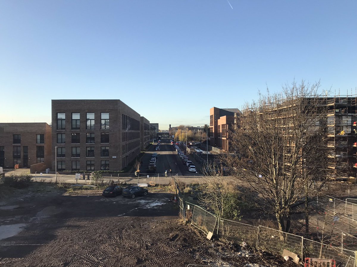 The restored tenement will now act as the ‘point-de-vue’ down Bedford Street which is gradually being enclosed by buildings once more and is to become a linear park through New Laurieston. It is fascinating to see how this part of  #Glasgow’s cityscape is slowly healing!