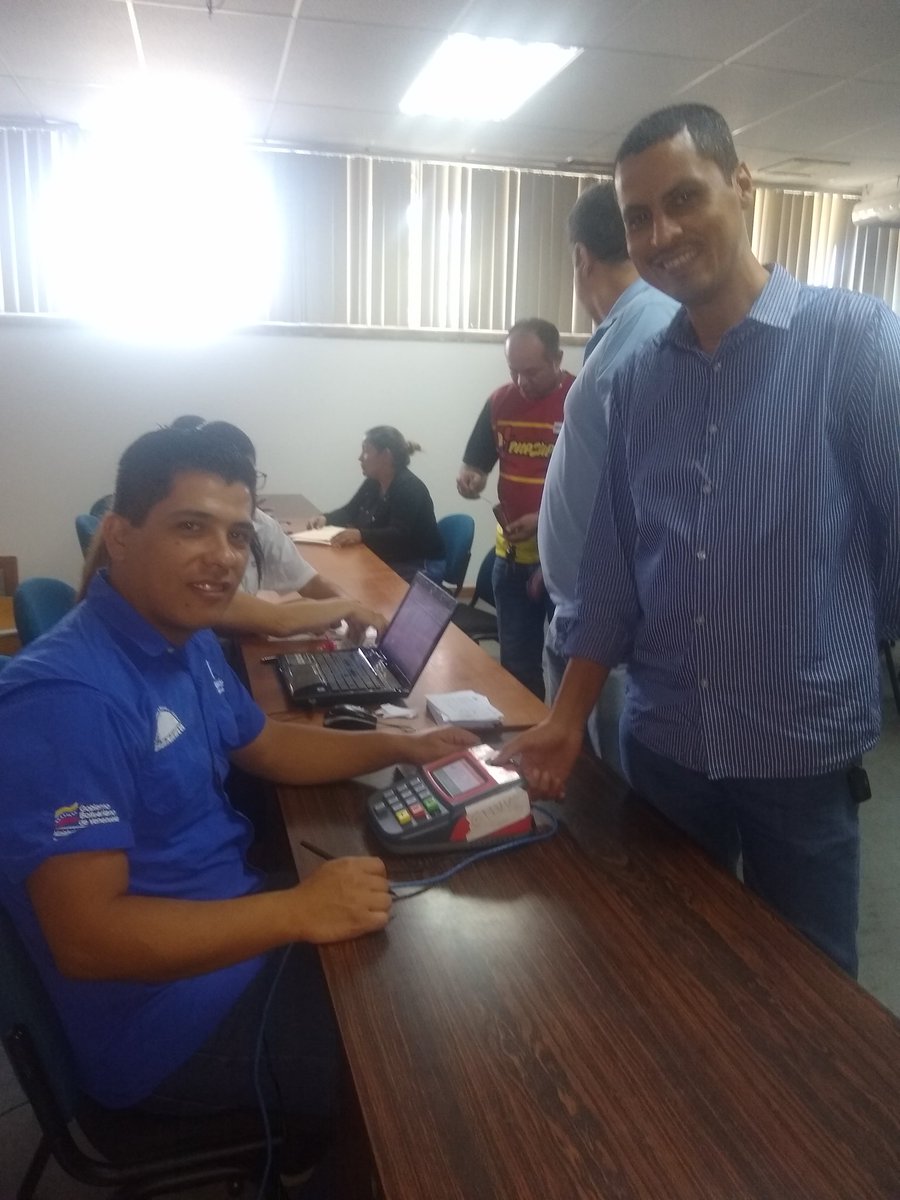 Continúa el operativo de cobranza de <a href="/Banavihaldia/">BANAVIH</a> de GMVV en la sede de Corpolara. <a href="/luisreyespsuv/">Luis Reyes Reyes</a> <a href="/corpolara/">Corporación de Desarrollo Jacinto Lara</a>