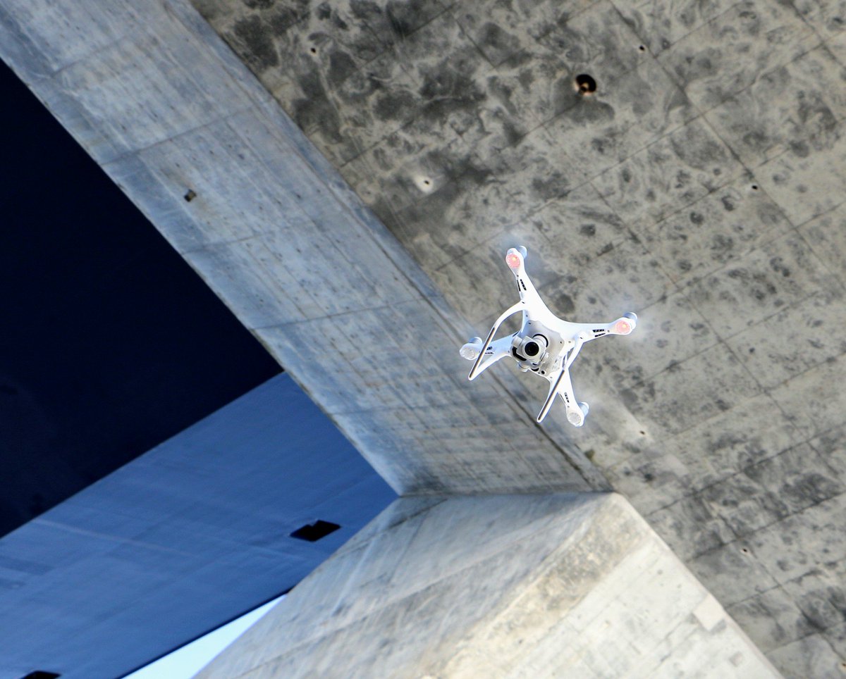 SciTech_Cat's tweet image. So @IBMResearch lab in Israel have developed really cool AI tech for drone navigation... Now these drones are fully autonomous &amp;amp; can zip around bridges &amp;amp; buildings to spot cracks - or monitor floods to rescue people in the water 🌊🌊🌊 #IBMResearch