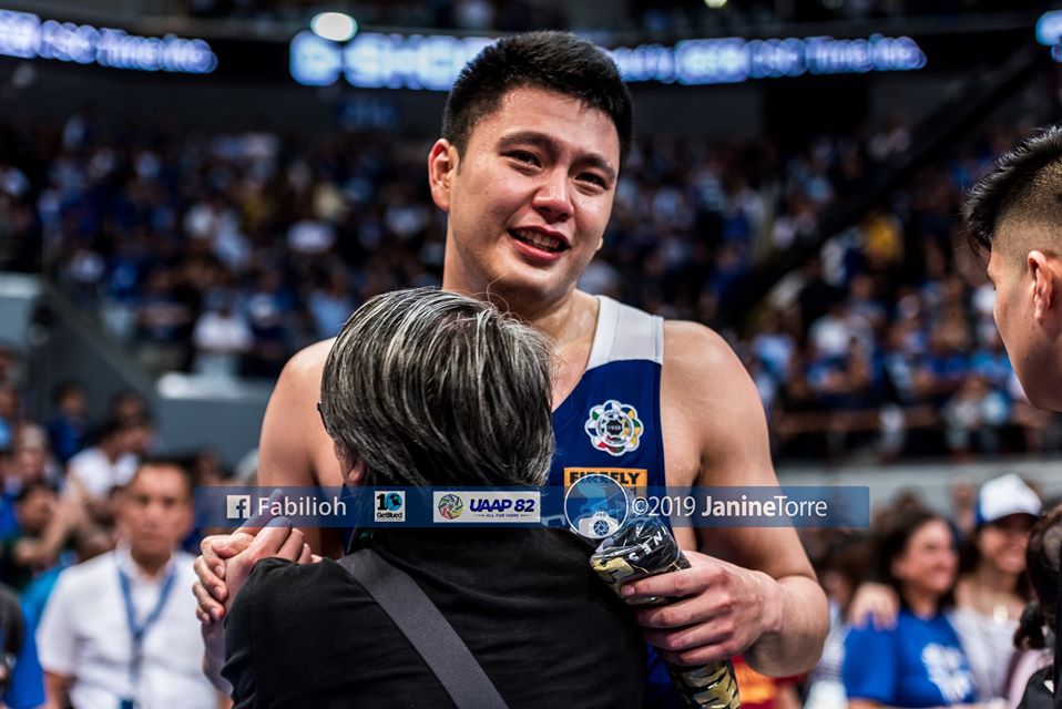 TeamAMDG's tweet photo. Band of Brothers. Band of Champions.
#AteneoForMore #EaglesForMore #B3BOB #ONEB16FIGHT
ยฉ Fabilioh - Janine Torre @janinestorre
https://t.co/HX7r7jBp1n https://t.co/xlGf6qGqbk