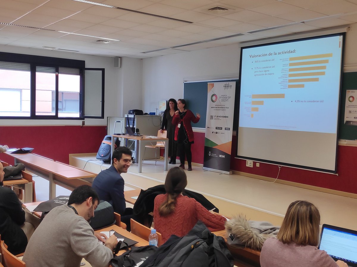 raycoilse's tweet photo. Ayer presentamos en #jidURJC cómo hacemos Aula Invertida en el @gradoLSE_URJC y resultados provisionales de la opinión del alumnado. El 95% considera útil esta metodología para su aprendizaje de #LSE y el 92% usa el móvil para grabar sus actividades. @AsolseU @CNLSE @FILSE_ils_gi https://t.co/1ax2M7kSso