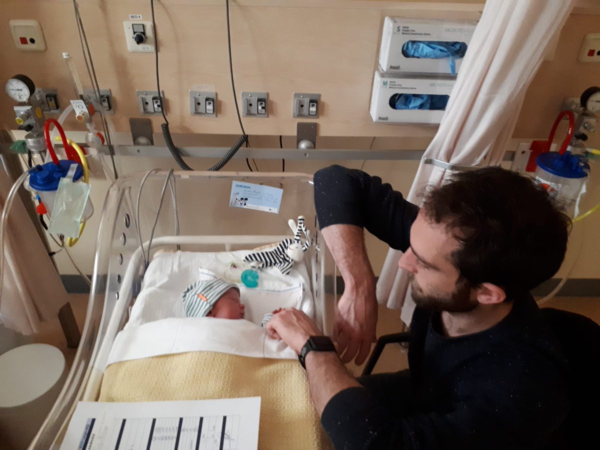 De verhuizing van het <a href="/AmphiaZKHuis/">Amphia Ziekenhuis</a> in beeld: bndestem.nl/dossier-amphia… #amphia