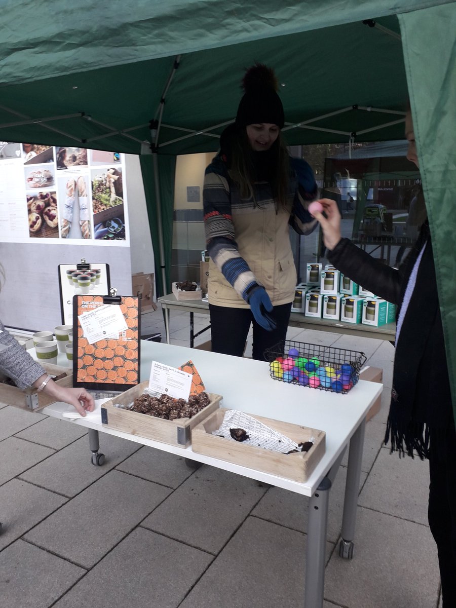 Today we are @oxfordbrookesuni Headington campus with @Unionroasted free coffee & coffee pong for your chance to win a KeepCup! Free food also! ☕🧁