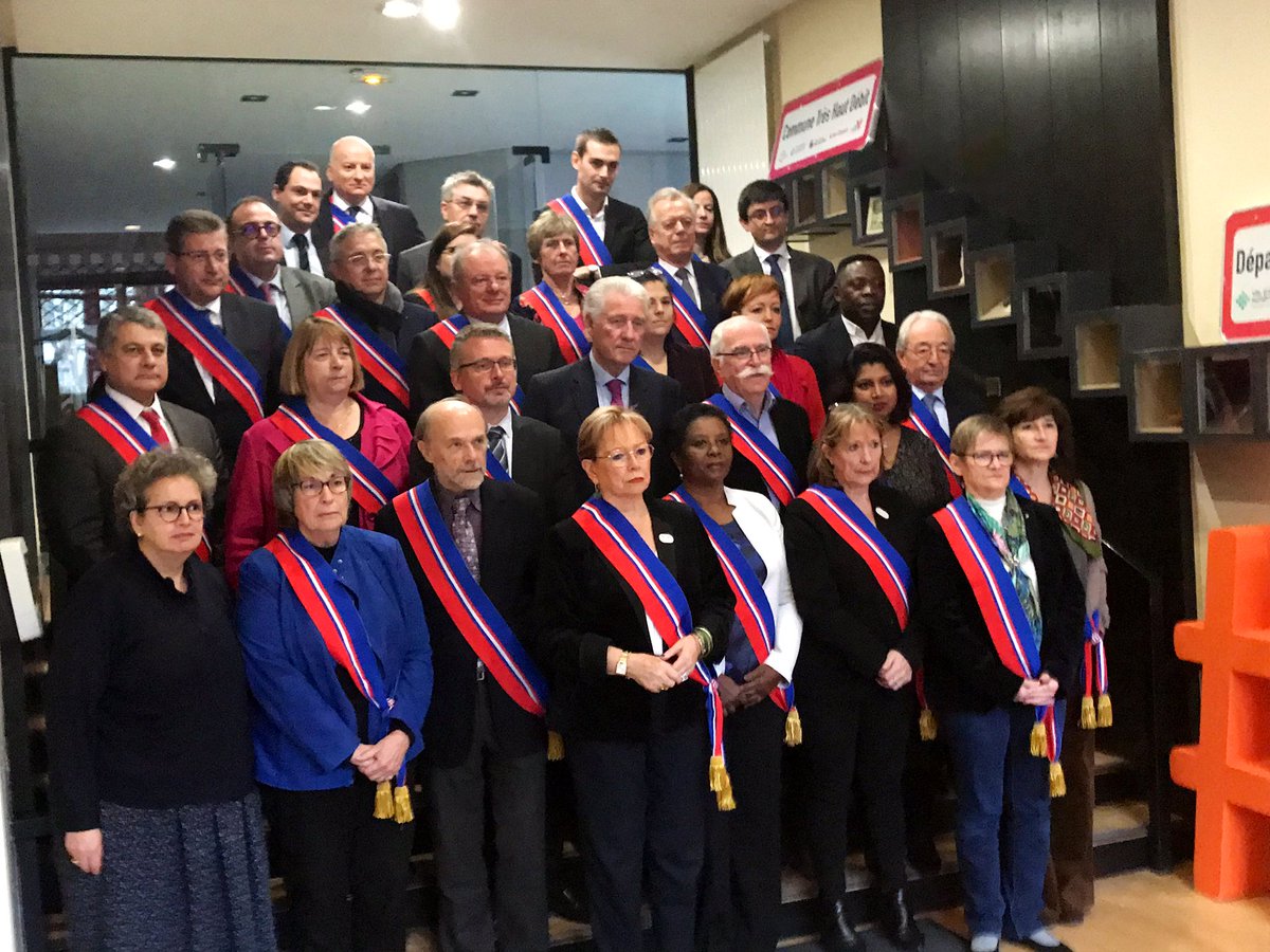 Groupe_UVO's tweet photo. Nos élus unis pour s’opposer solennellement aux décisions gouvernementales sur l’abandon d’#EuropaCity et la ponction unilatérale d’une partie des #DTMO des #Départements franciliens #ValdOise #valdoisedirect https://t.co/0ahUswoUvc