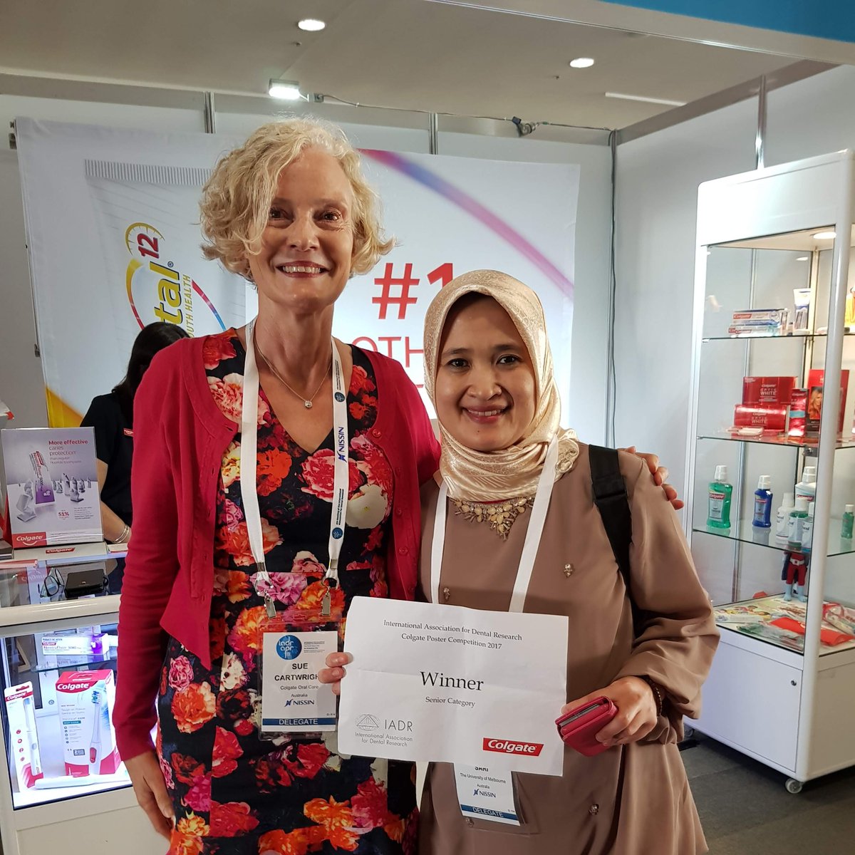 Mihiri_Silva's tweet photo. Congratulations to Elizabeth Sari from The Melbourne Dental School @UniMelbMDHS for winning the Colgate Poster Competition. She'll now represent the ANZ division in the prestigious Hatton competition @IADR General Session in Washington in 2020. https://t.co/9TTTdxAR6o
