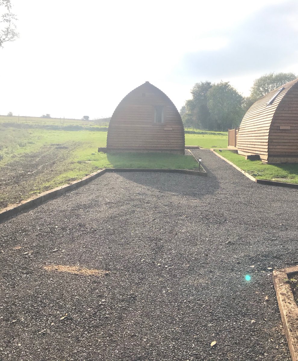 🏕️Glamping in Hawstead in our dog friendly cabin Felsham🐶

For the whole family, we have a cabin next to a field available for up to 4 humans and 2 dogs.

🐾Surrounded by open fields and plenty of walks, the most important member of the family will have a wonderful break.🐾