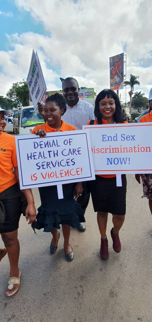 GCWR_Uganda's tweet photo. #16DaysofActivism GCWR joined the women's march to End Violence against women (including sex workers) and girls...
Organized by ICWEA and @awacuganda with support from @UN_Women
#GenerationEquality
#SpotlightEndViolence
#KickforEquality https://t.co/CWt32VjHS9