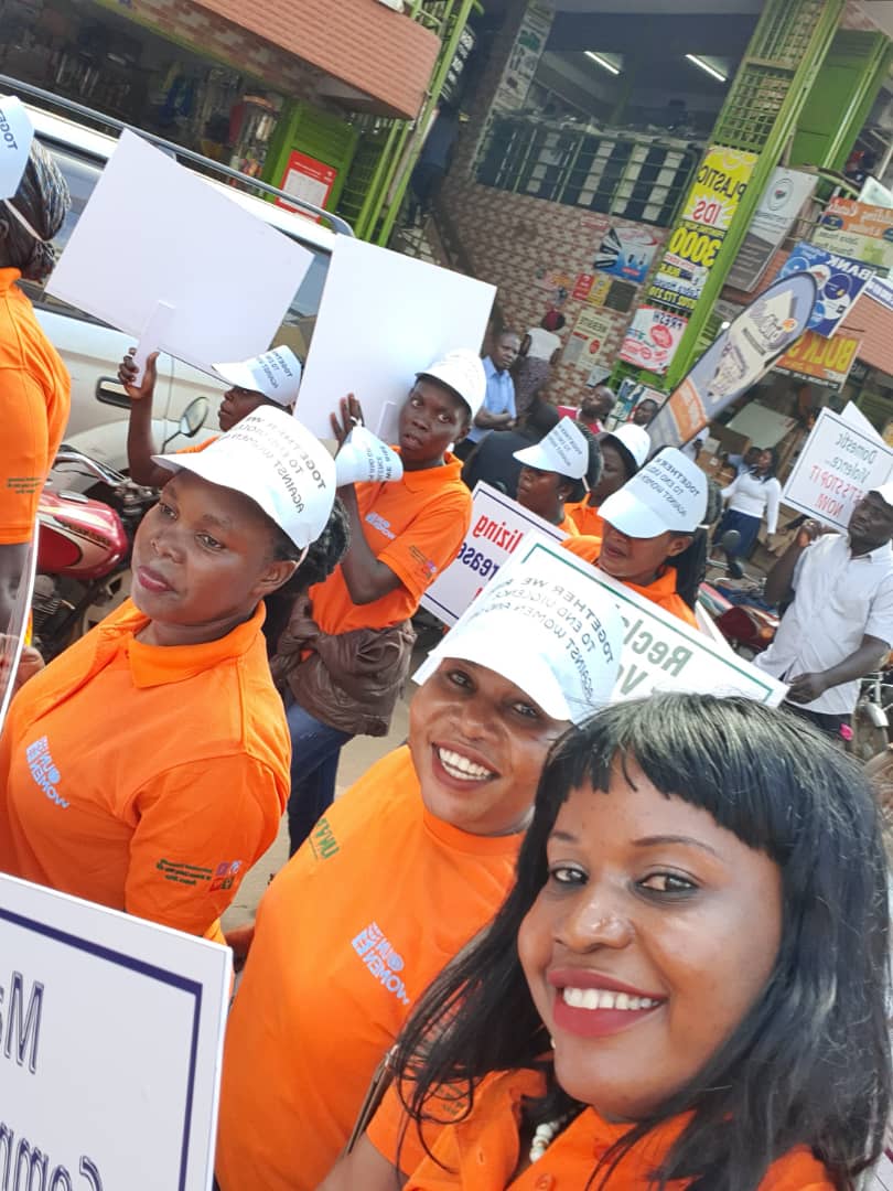 GCWR_Uganda's tweet photo. #16DaysofActivism GCWR joined the women's march to End Violence against women (including sex workers) and girls...
Organized by ICWEA and @awacuganda with support from @UN_Women
#GenerationEquality
#SpotlightEndViolence
#KickforEquality https://t.co/CWt32VjHS9