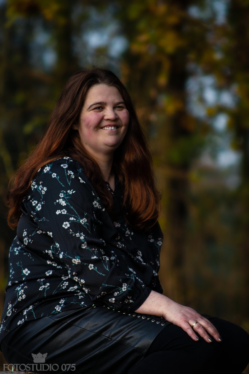 fotostudio075's tweet photo. Afgelopen zondag een superleuke shoot gehad in het Streekbos bij Bovenkarspel met deze twee zussen! 

#Fotoshoot #portretfotografie #Fotostudio075 https://t.co/o4fgQrcrv5