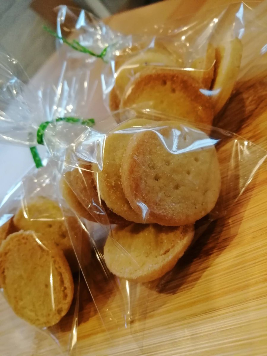 Our famous shortbread biscuits are available to buy this weekend - £1 for 6.

Custom orders always welcome, just ask.

#homemade #baking #localbusiness #yummy