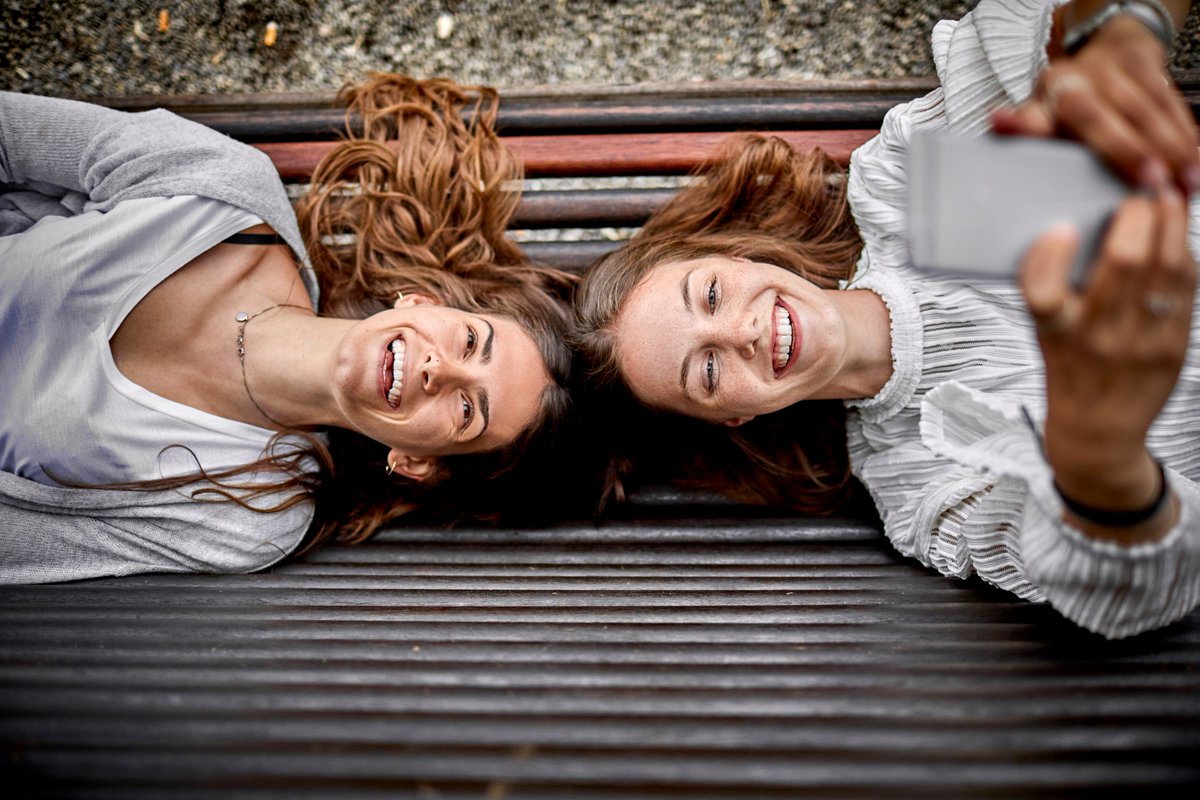 Edition Ventures has entrusted Roularta Media with the exclusive management of all display and video campaigns on its sites. The new agreement becomes effective at 1 January 2020. Read the press release in Dutch: bit.ly/2rBdny6 and in French: bit.ly/2XYHZ8W.