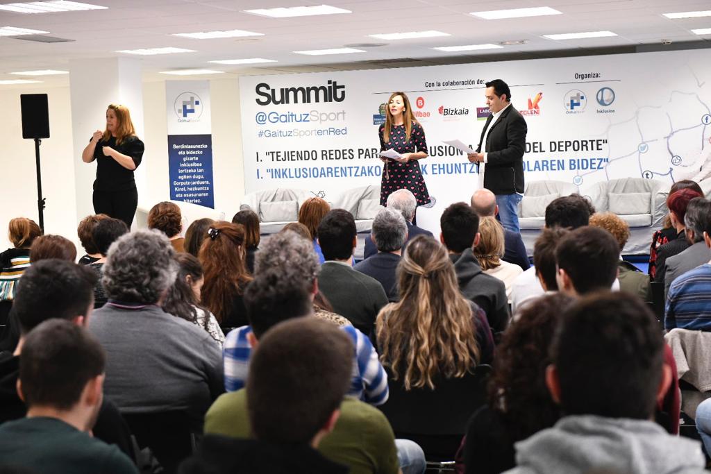 #GaituzSportenRed

"Como #NelsonMandela creemos en el poder del deporte para transformar la sociedad", contundente <a href="/Marfert/">Marta Fernández Rivera</a> Responsable de Comunicación de GaituzSport.

#Inclusión #Inklusioa