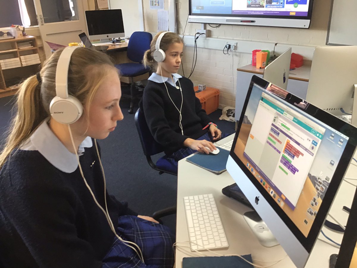 FarleighSchool's tweet photo. Year 8s getting a head start on the @hourofcode which starts next week.#farleighcomputing #farleighhourofcode https://t.co/nqUi3ksW6I