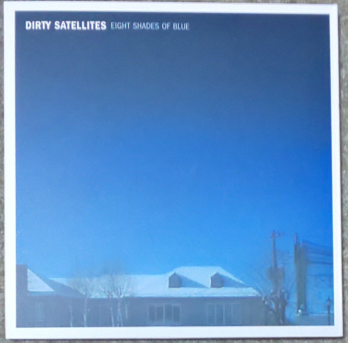110TDC's tweet photo. Nowplaying→EIGHT SHADES OF BLUE/DIRTY SATELLITES

明日、僕企画でレコ発やるので。全曲良いけど特に『Magnolia of Replicants』と『Reckless life』が最高過ぎますね☺️ #DIRTYSATELLITES https://t.co/bcLy6clcDK