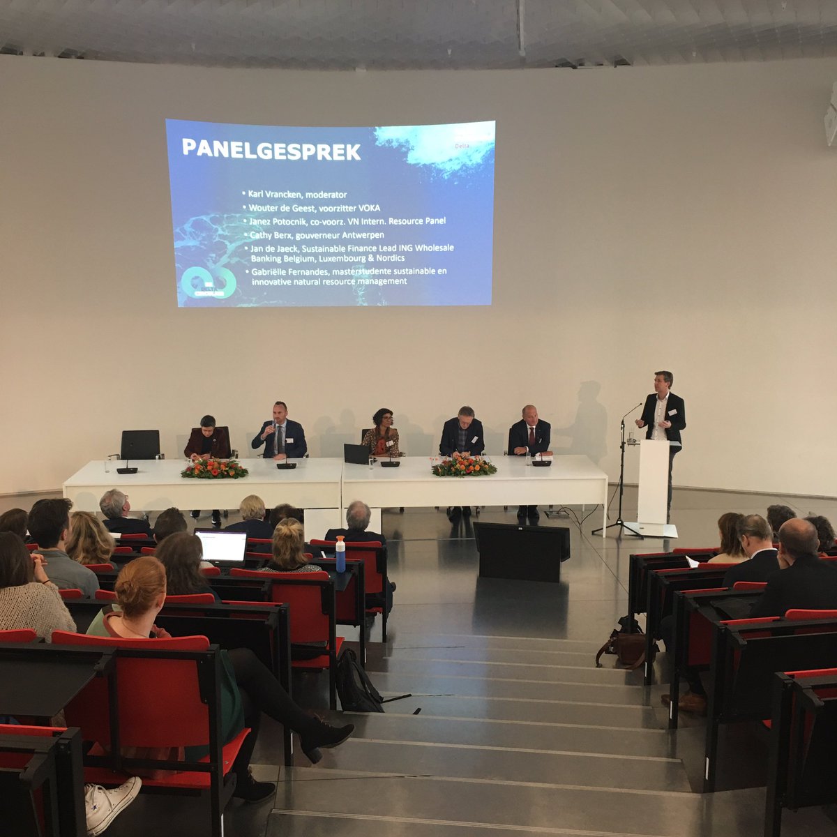 Tijd voor ons panelgesprek met <a href="/JanezPotocnik22/">Janez Potočnik</a> @KarlVrancken  en andere experten.
#VNDelta #circulareconomy