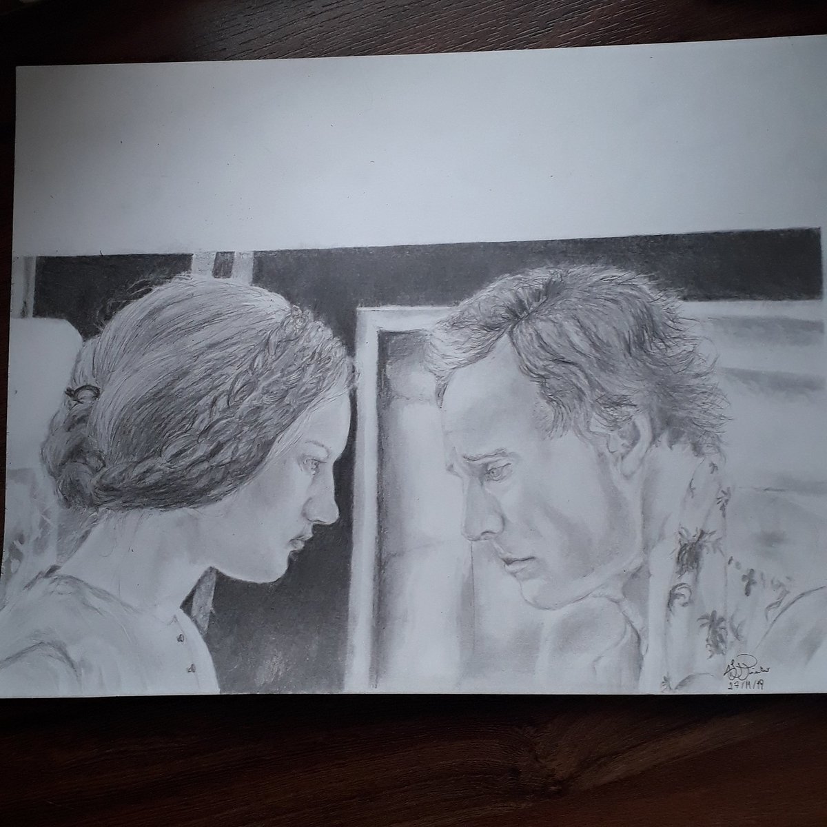 'Mas não importa o que eu faça com essa gaiola, não consigo atingir você. E é sua alma que eu quero.' 😢
#janeeyredrawing #janeeyre2011
#janeeyre #MichaelFassbender #miawasikowska #drawing