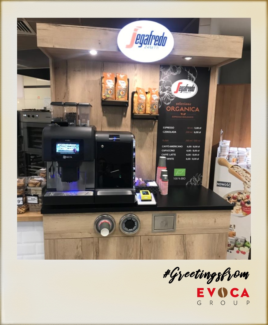 #Greetingsfrom Warsaw.
Music, history, arts, festivals… there are so many things to see in this amazing capital! 🇵🇱🔝
While visiting the city, don't forget to enjoy a great cup of #coffee to recharge your batteries! ☕️