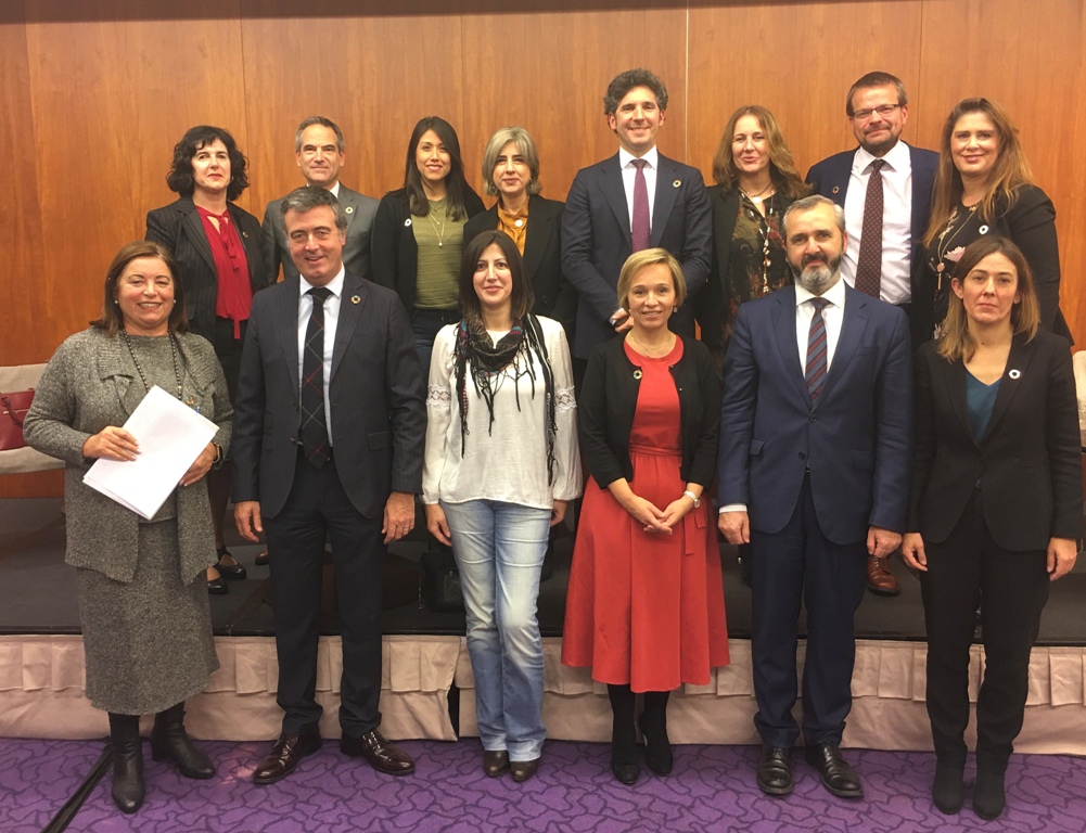 9 empresas de CEBEK se comprometen a incluir los ODS en su estrategia de gestión cebek.es/9-empresas-de-…
Bahía Bizkaia Gas, Cebek, Dronak, Juritecnia, Rivera Limpieza Integral, Suez Treatment Solutions, Transbordador de Bizkaia, Vicinay Marine Innovacion y Viuda De Sainz